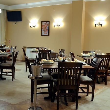 Vila Gardenia Hotel Oradea Ngoại thất bức ảnh