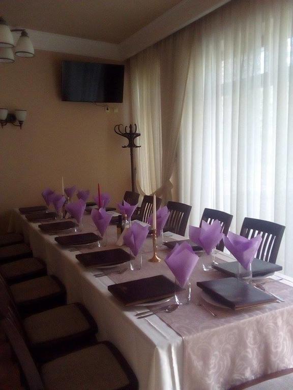 Vila Gardenia Hotel Oradea Ngoại thất bức ảnh